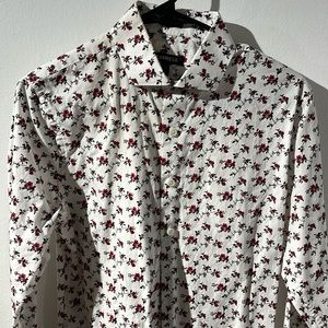 EXPRESS SMALL MENS DRESS BUTTON DOWN SHIRT. Red roses on white. Great condition